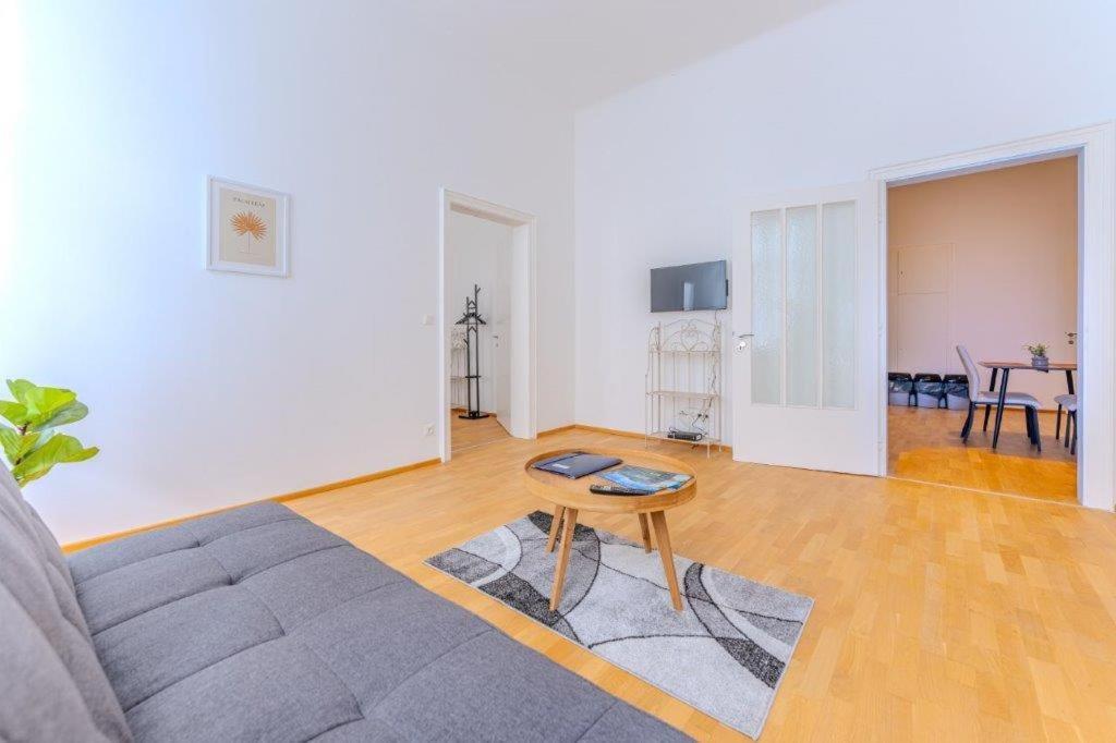 Deluxe Apartments Near The Center Krems an der Donau Eksteriør billede
