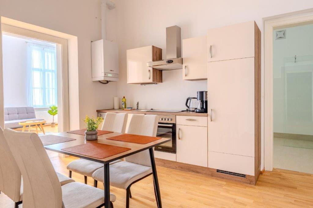 Deluxe Apartments Near The Center Krems an der Donau Eksteriør billede